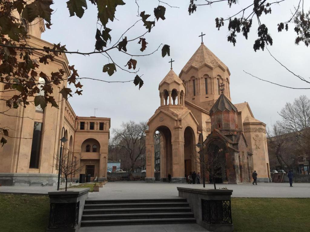 Capsule Hostel In The Old City Of Yerevan Exterior photo