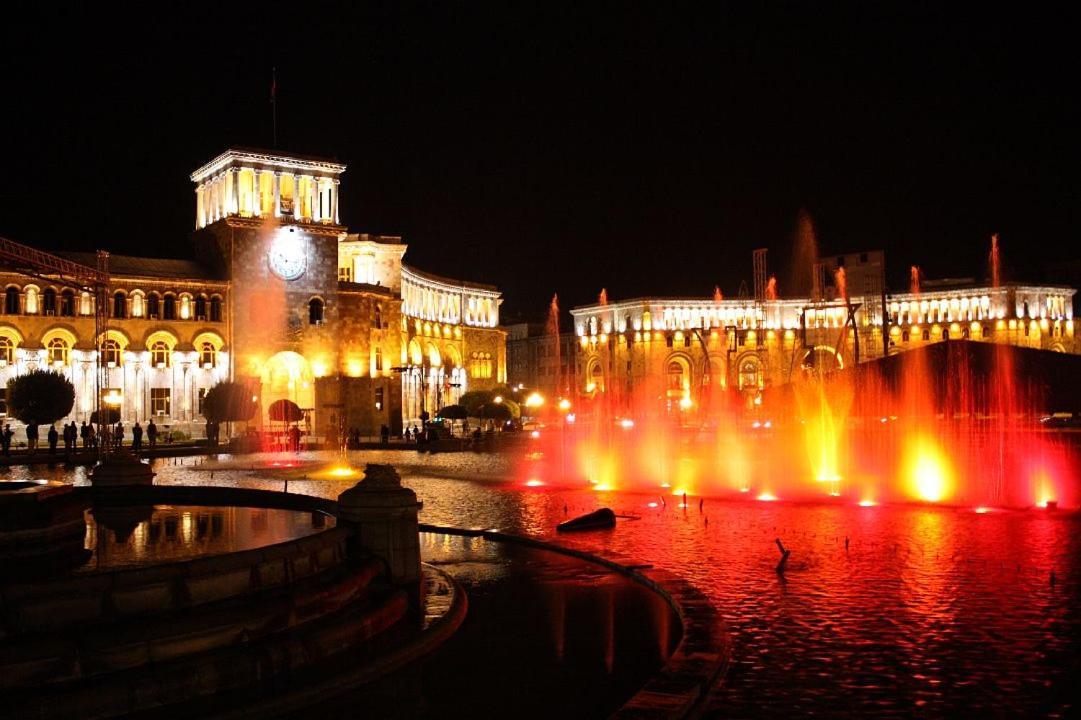 Capsule Hostel In The Old City Of Yerevan Exterior photo